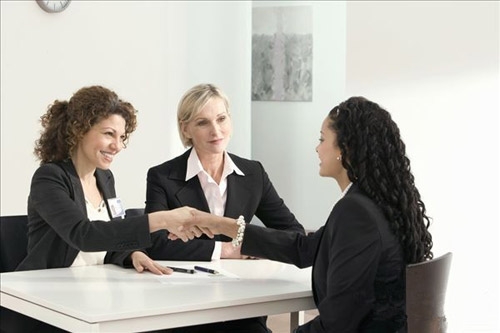 你的简历已经引起HR的注意，并被扔进了垃圾桶……